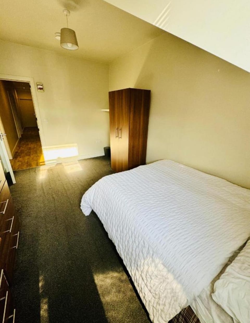 Private room - Shared Bathroom, Wakefield Apartment in Wakefield