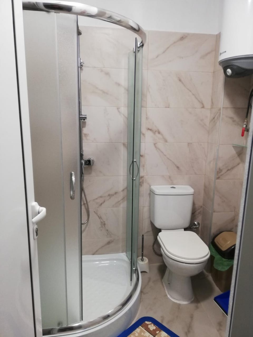 Shower, Toilet, Bathroom