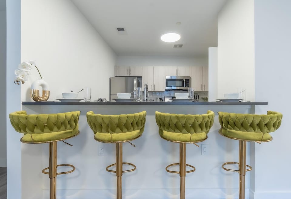 Dining area, kitchen