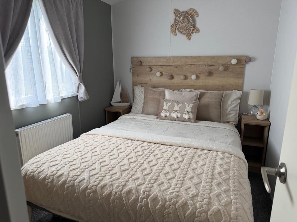 Big Boss Caravan-Camber Sands,Sleep 8, Free Wi-Fi, Netflix, Parking Campground/ 
RV Resort in Camber