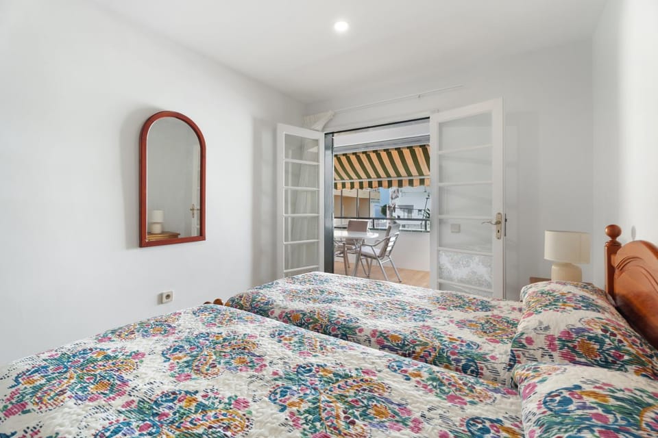 Property building, Living room, Bedroom