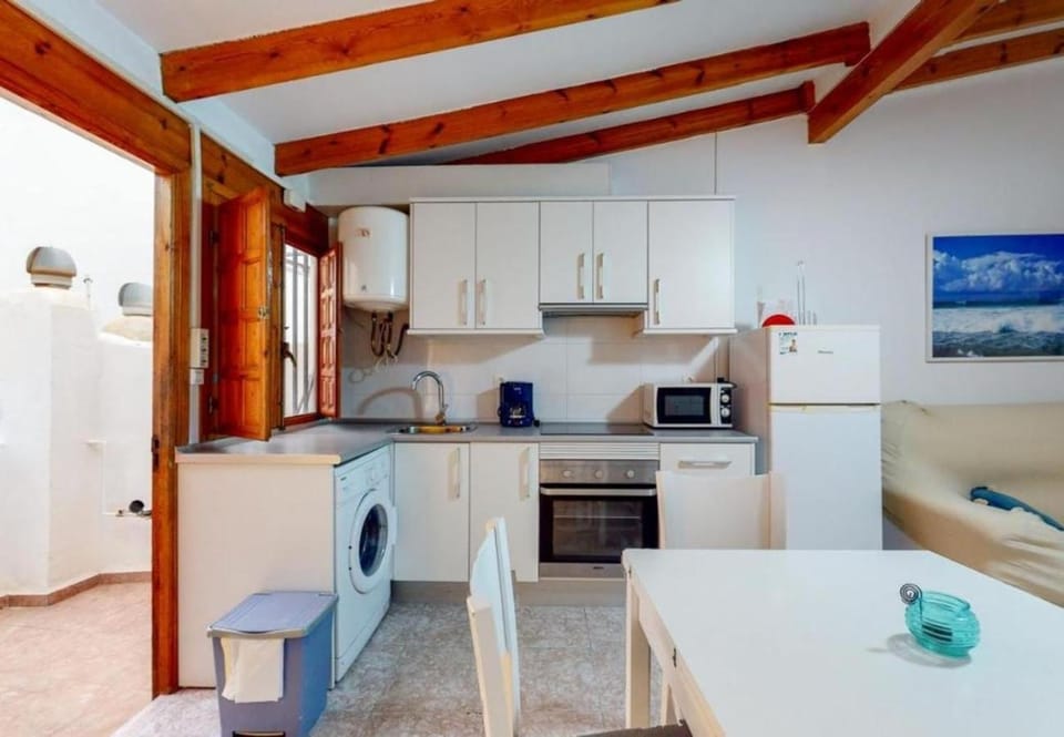 Property building, Kitchen or kitchenette, Living room