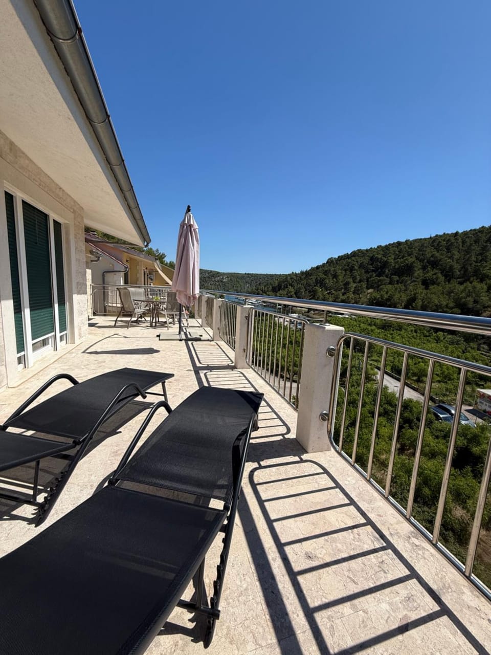 View (from property/room), Balcony/Terrace, sunbed