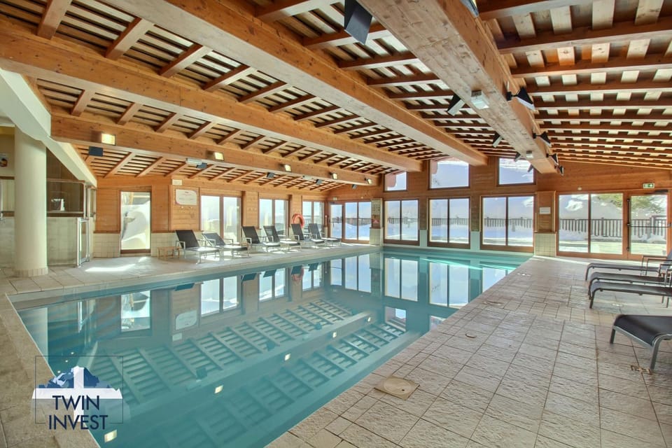 Pool view, Swimming pool, Swimming pool