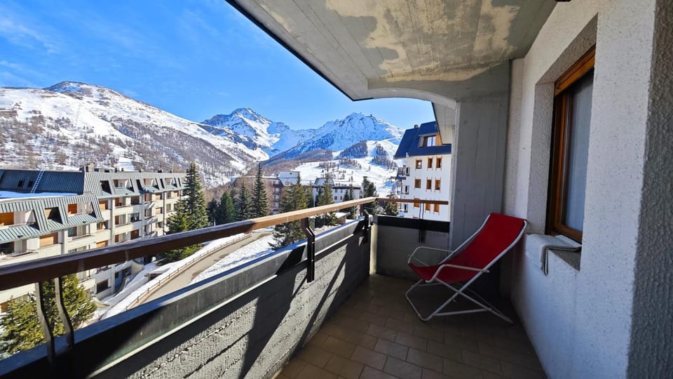 Day, Natural landscape, Winter, View (from property/room), Balcony/Terrace, Mountain view