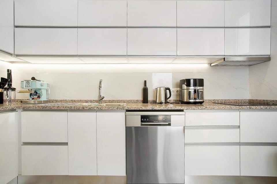Kitchen or kitchenette, Living room