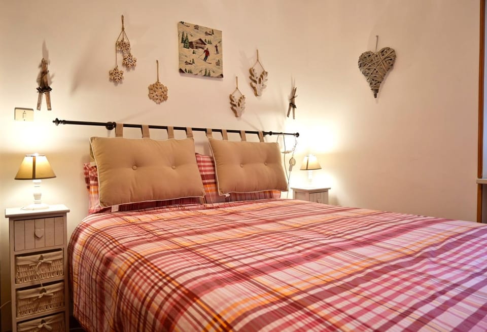 Bed, Bedroom, wardrobe