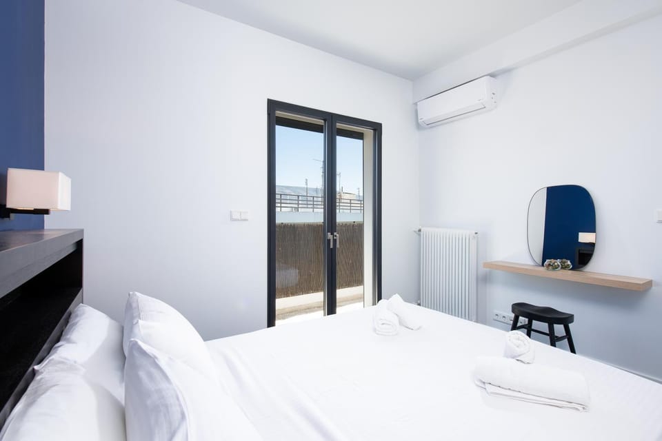 Bedroom, air conditioner