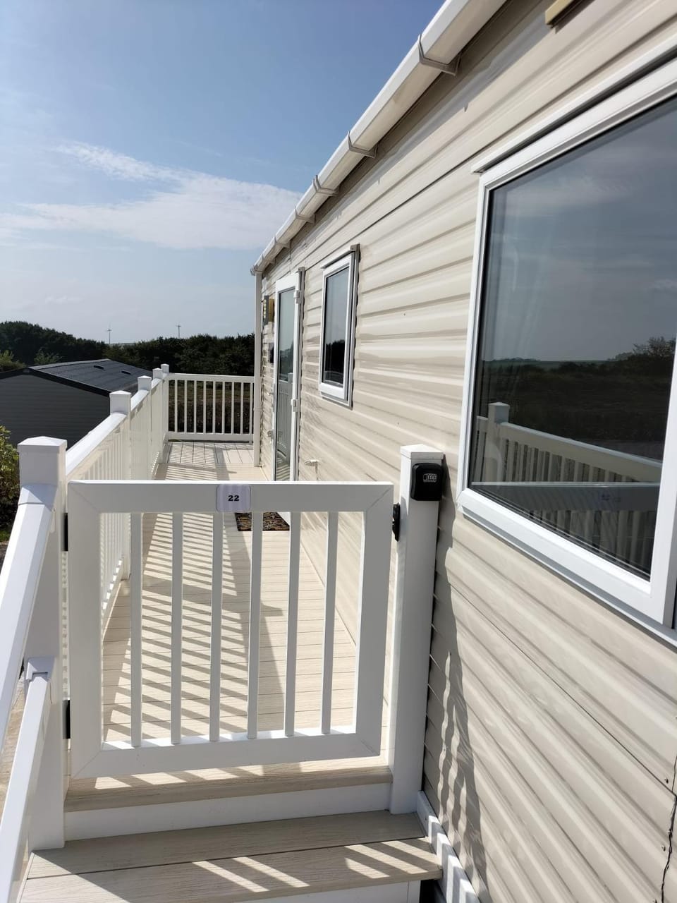 Property building, Patio, Balcony/Terrace