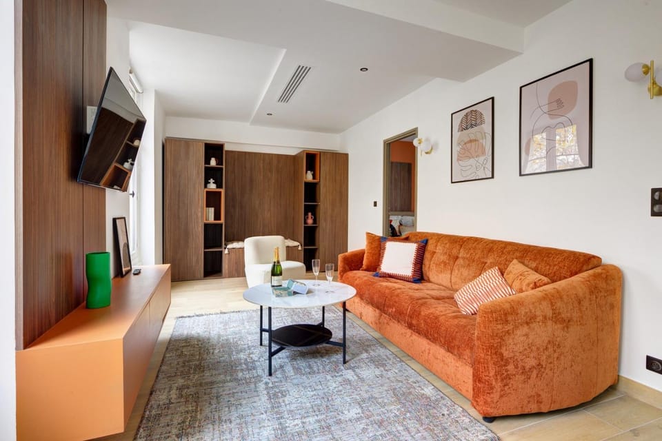TV and multimedia, Living room, Seating area