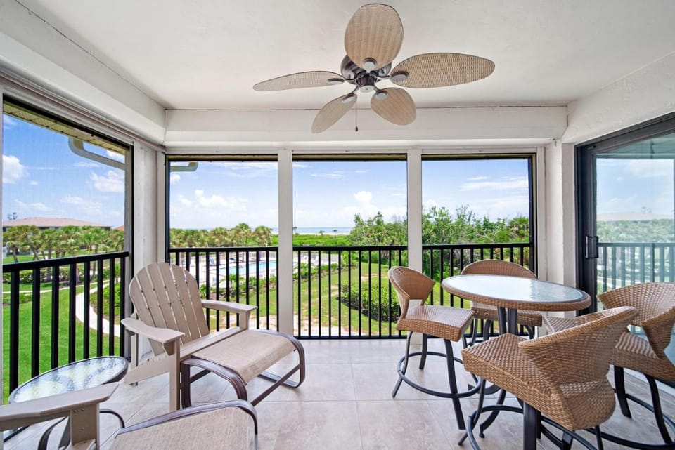 Sandpiper Beach #504 House in Sanibel Island