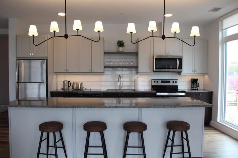 Beachview getaway at the New Carlyle 300 on the Main strip in Grand Bend Apartment in Lambton Shores