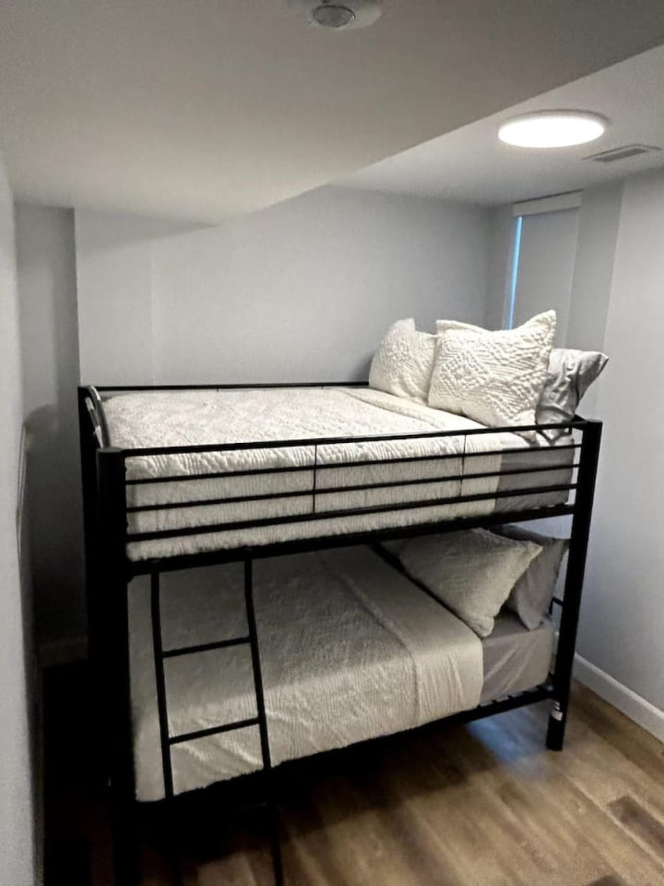 Beachview getaway at the New Carlyle 305 on the Main strip in Grand Bend Apartment in Lambton Shores