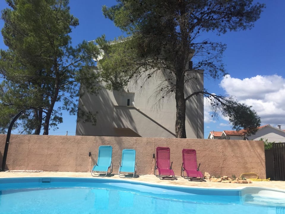 Pool view, Swimming pool, sunbed