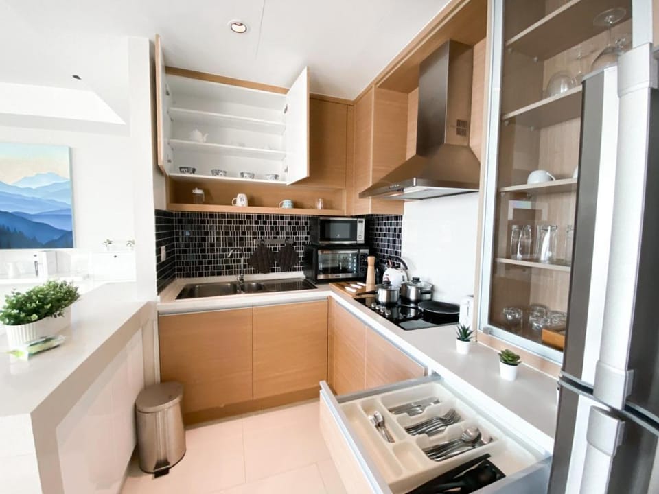 The Grand Penthouse 2BR Ultra Fast WiFi Sukhumvit House in Bangkok