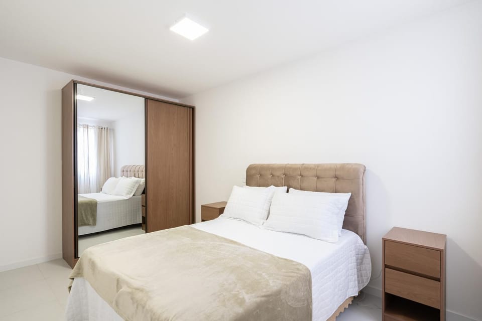 Bed, Bathroom, towels