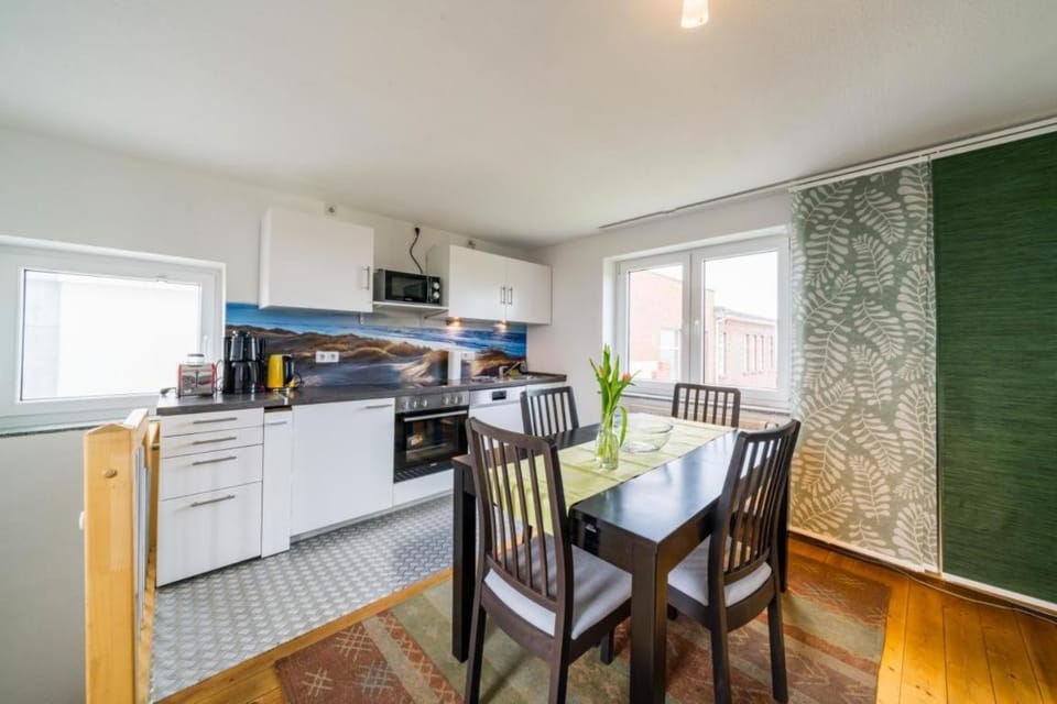 Property building, Kitchen or kitchenette, Living room