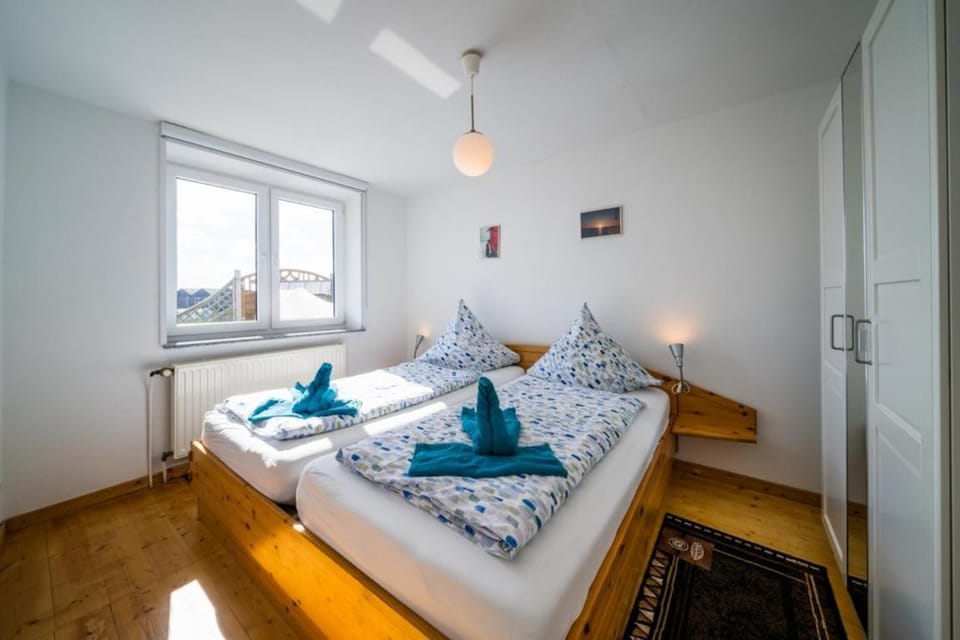 Property building, Living room, Bedroom