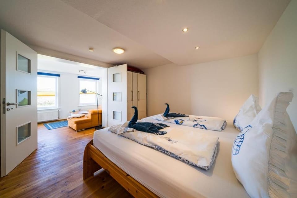 Property building, Living room, Bedroom
