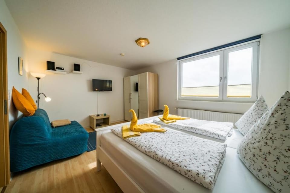 Property building, Living room, Bedroom