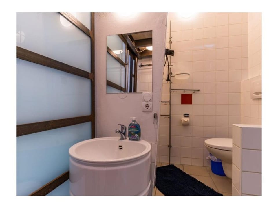 Bathroom, Living room
