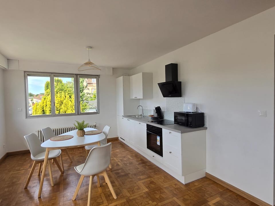 LE 1 BIS - T2 tout équipés Apartment in Troyes