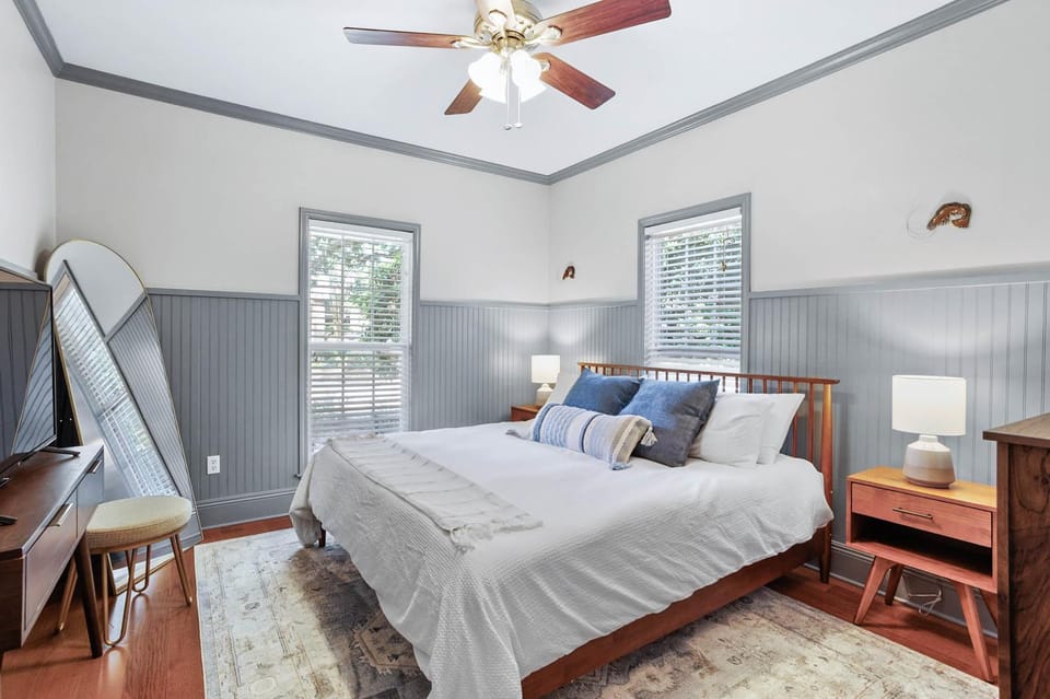 Bed, Bedroom