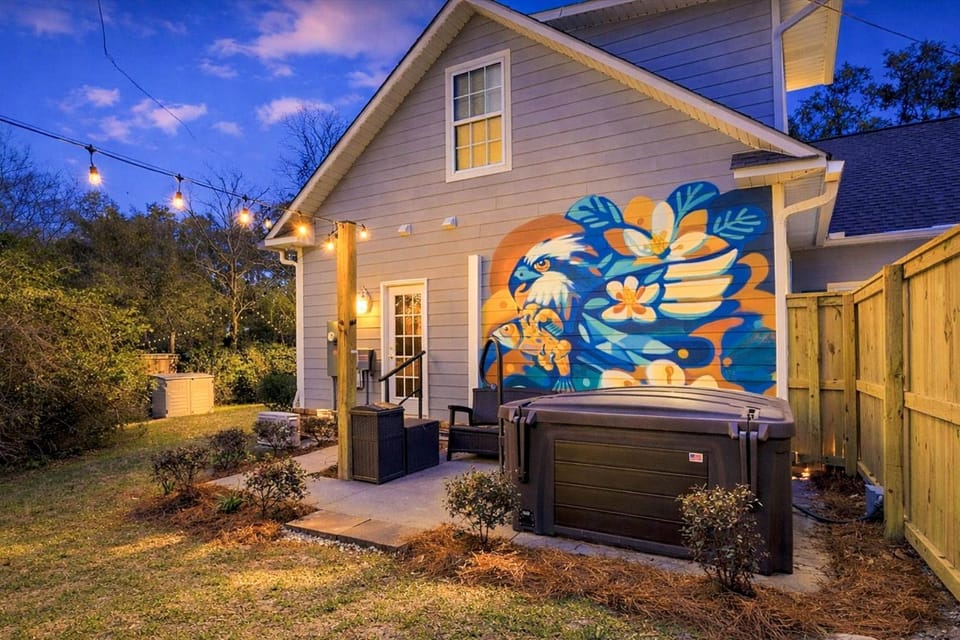 Artsy Downtown Retreat with Hot Tub House in Ocean Springs