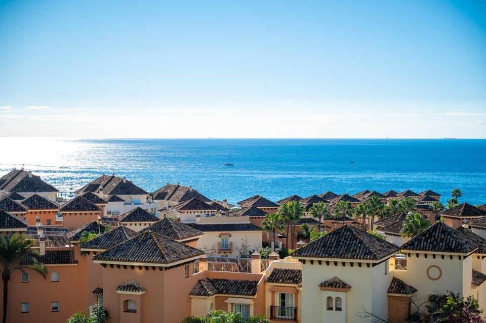 Apartamento en Elviria con vistas al mar Apartment in Marbella