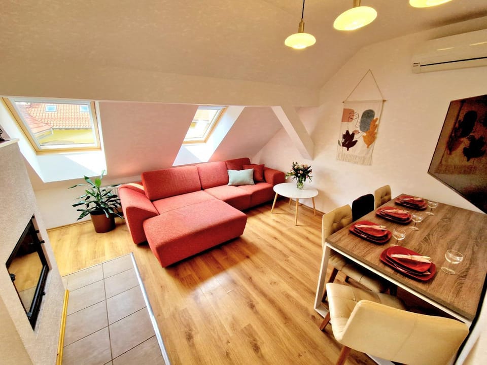 Living room, Seating area, Dining area