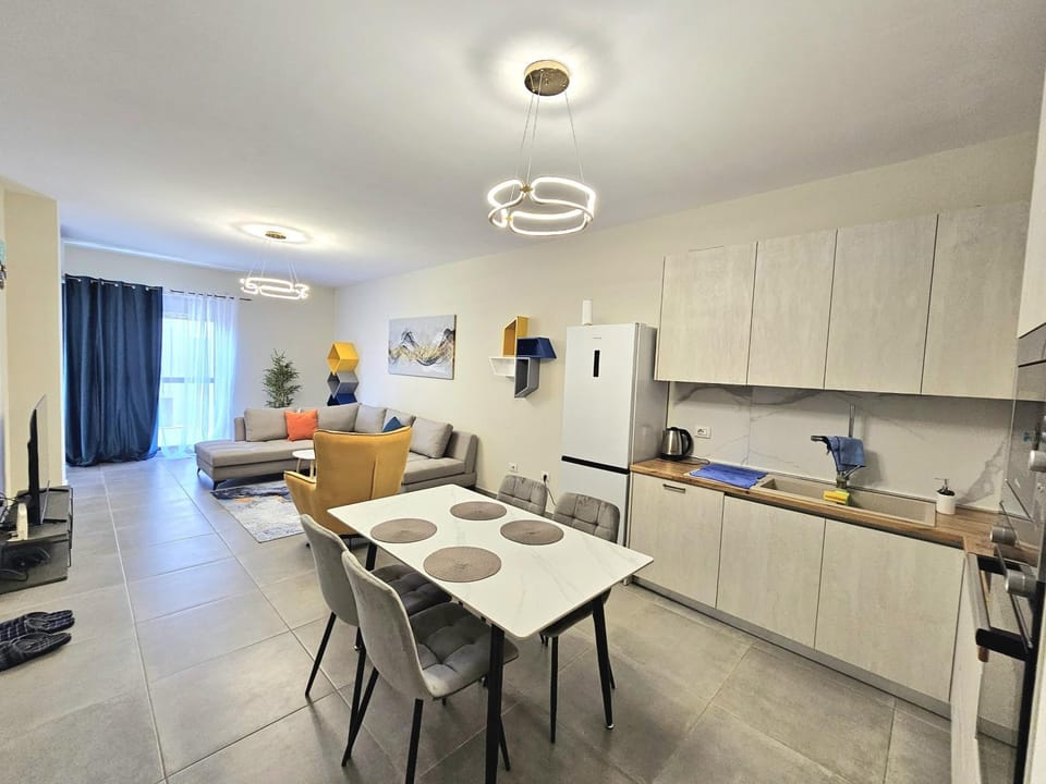 TV and multimedia, Kitchen or kitchenette, Living room, Seating area, Dining area, minibar, stove