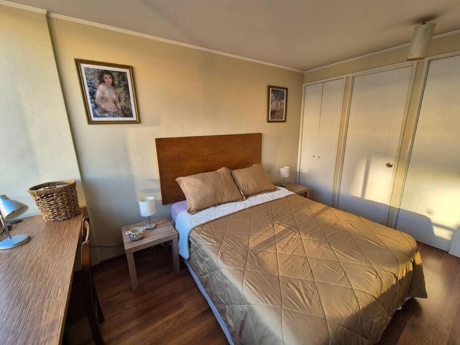 Bed, Photo of the whole room, Bedroom