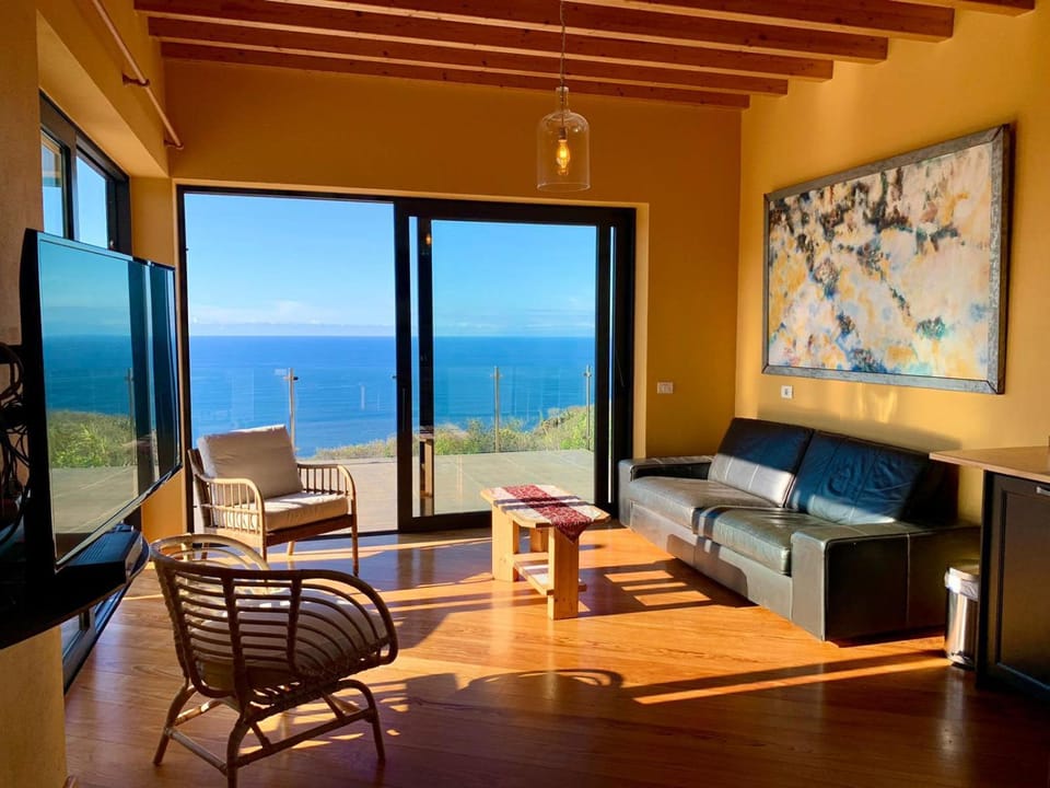 TV and multimedia, Living room, Sea view