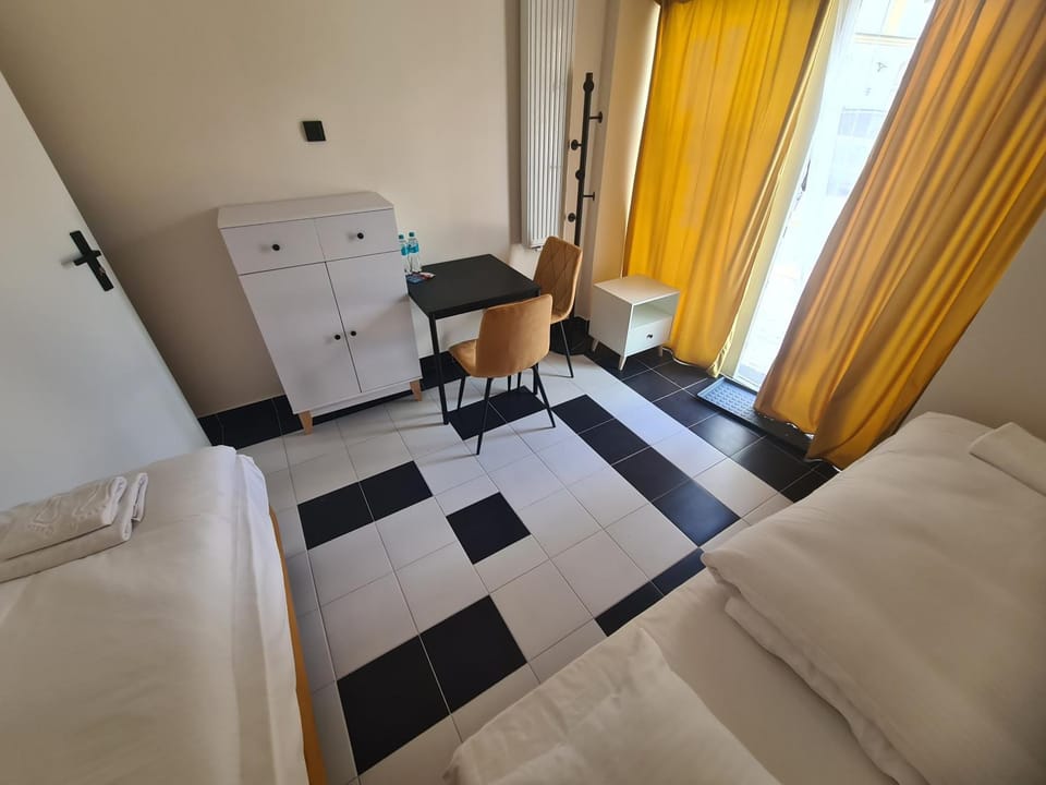 Bed, Living room, Photo of the whole room, Seating area, Bedroom, heating, wardrobe