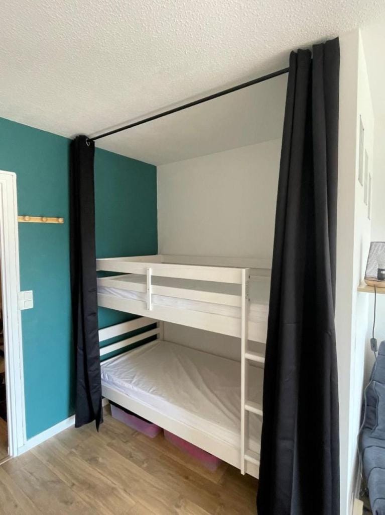 bunk bed