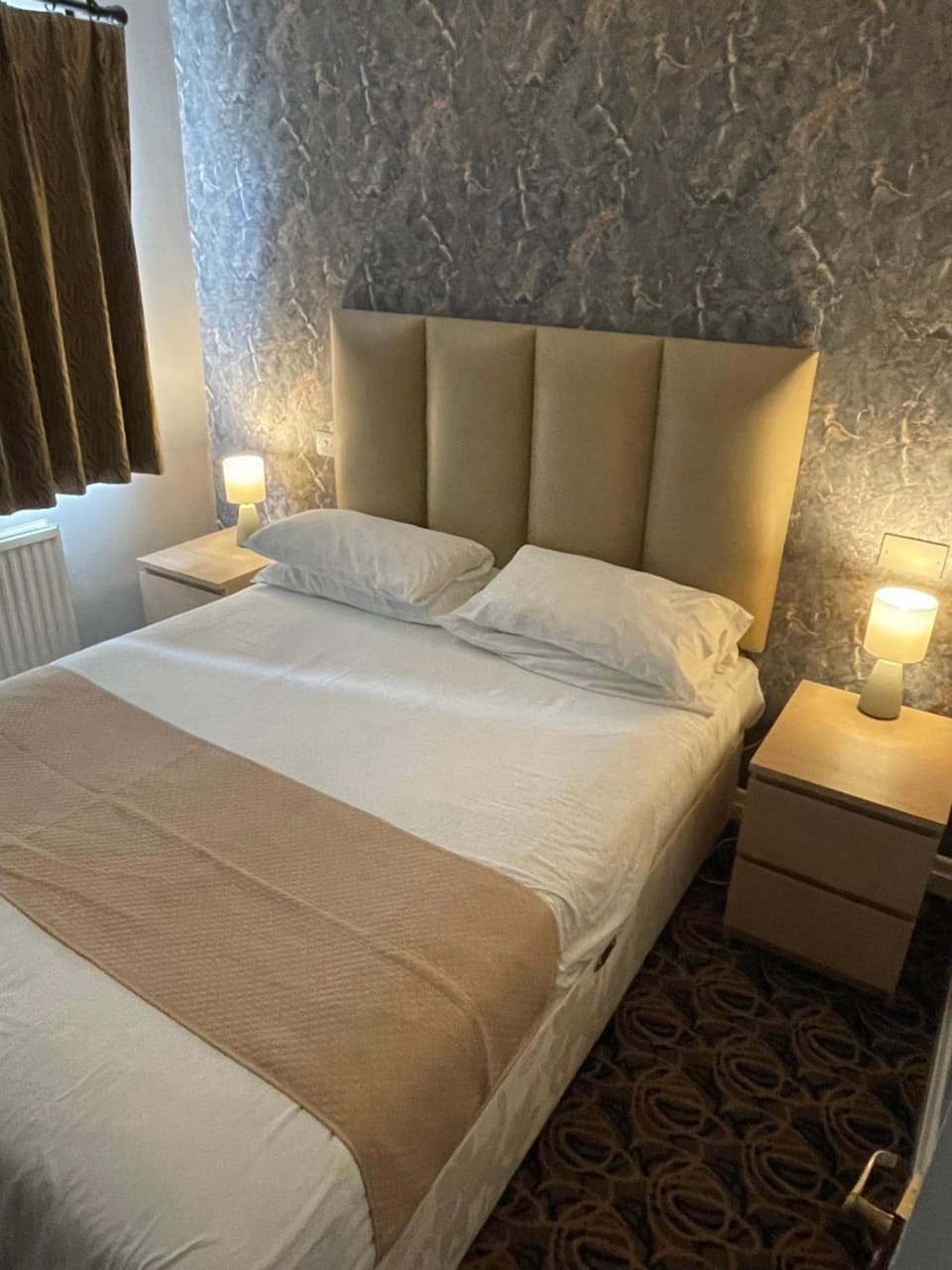 The Liversedge, 64 Leeds Road Bed and Breakfast in England