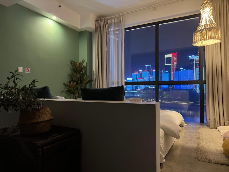 Bed, Night, Photo of the whole room, Seating area, Bedroom, City view