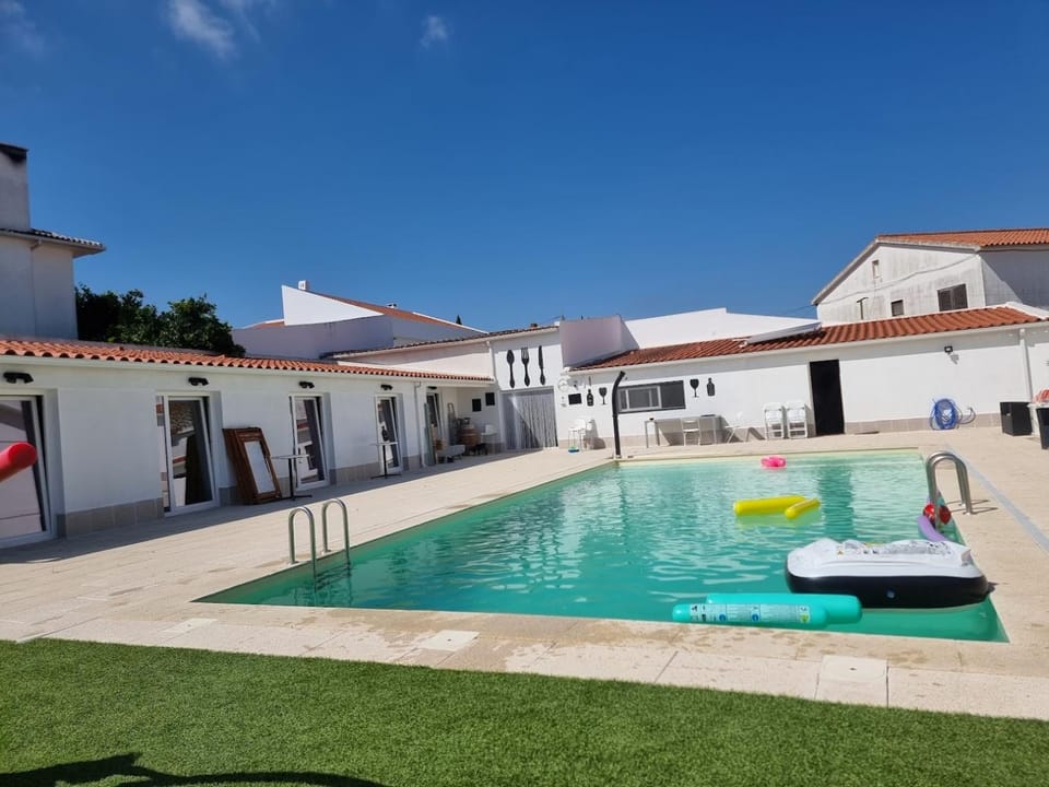 Property building, Swimming pool