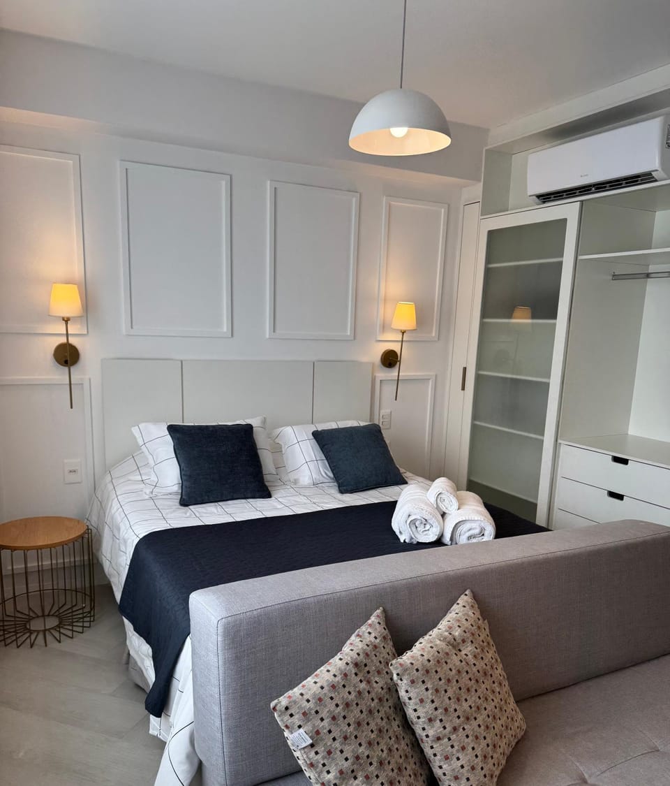 Bed, Photo of the whole room, towels, wardrobe, air conditioner