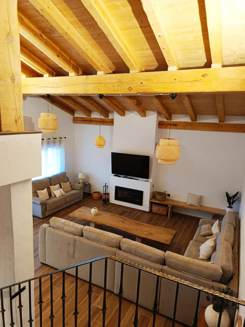 Communal lounge/ TV room