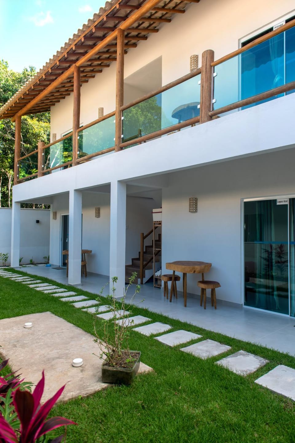Property building, Patio, Day, Garden, Garden view