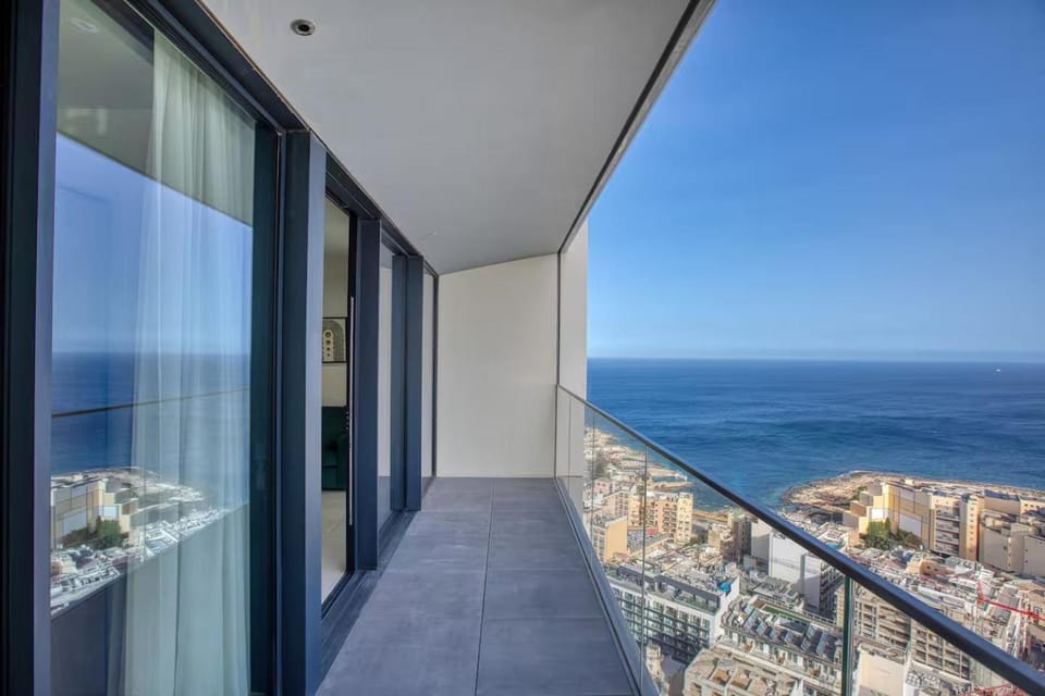 Skyline Serenity on the 25th Floor in Mercury Tower Apartment in Saint Julians