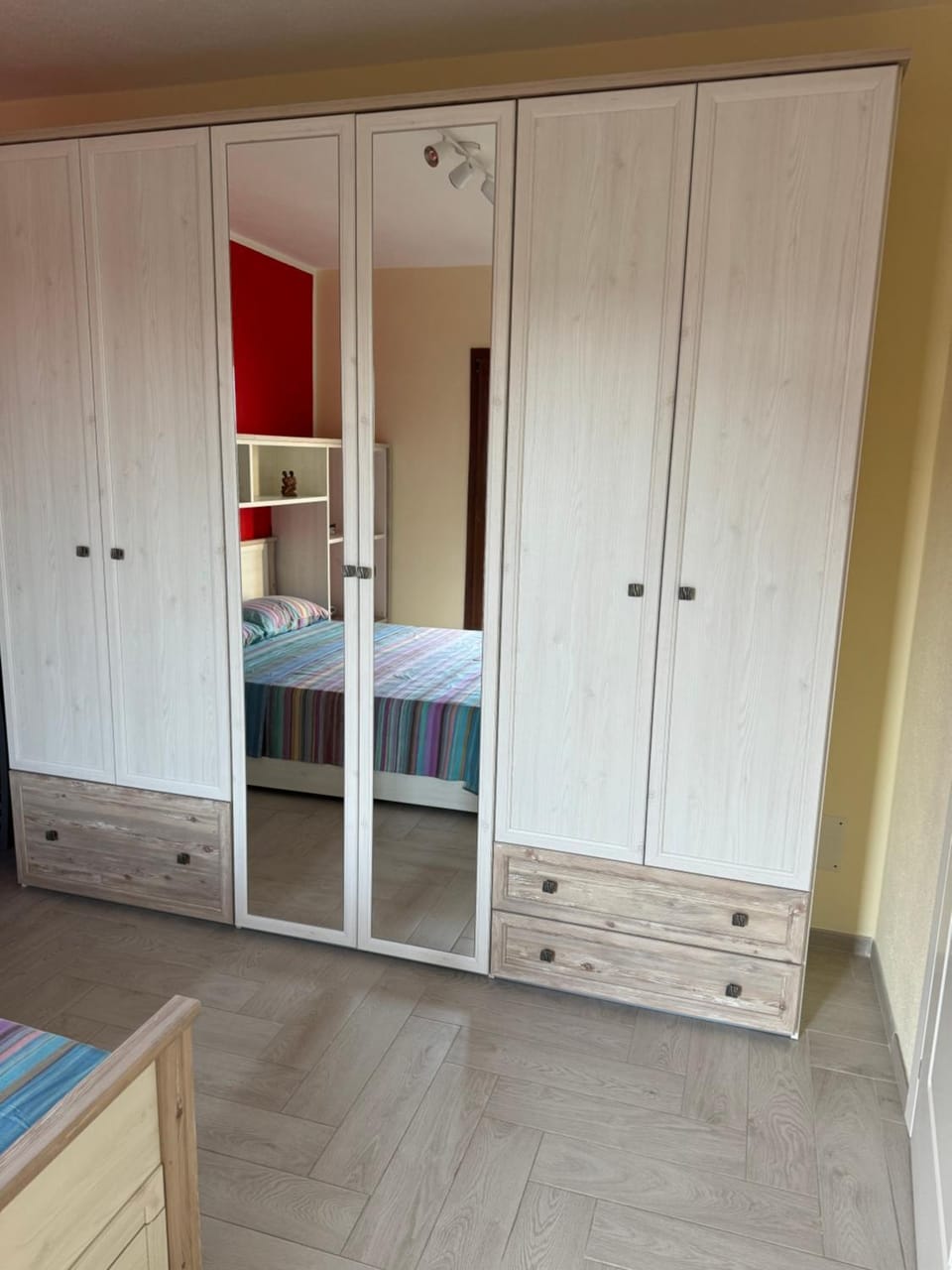 wardrobe