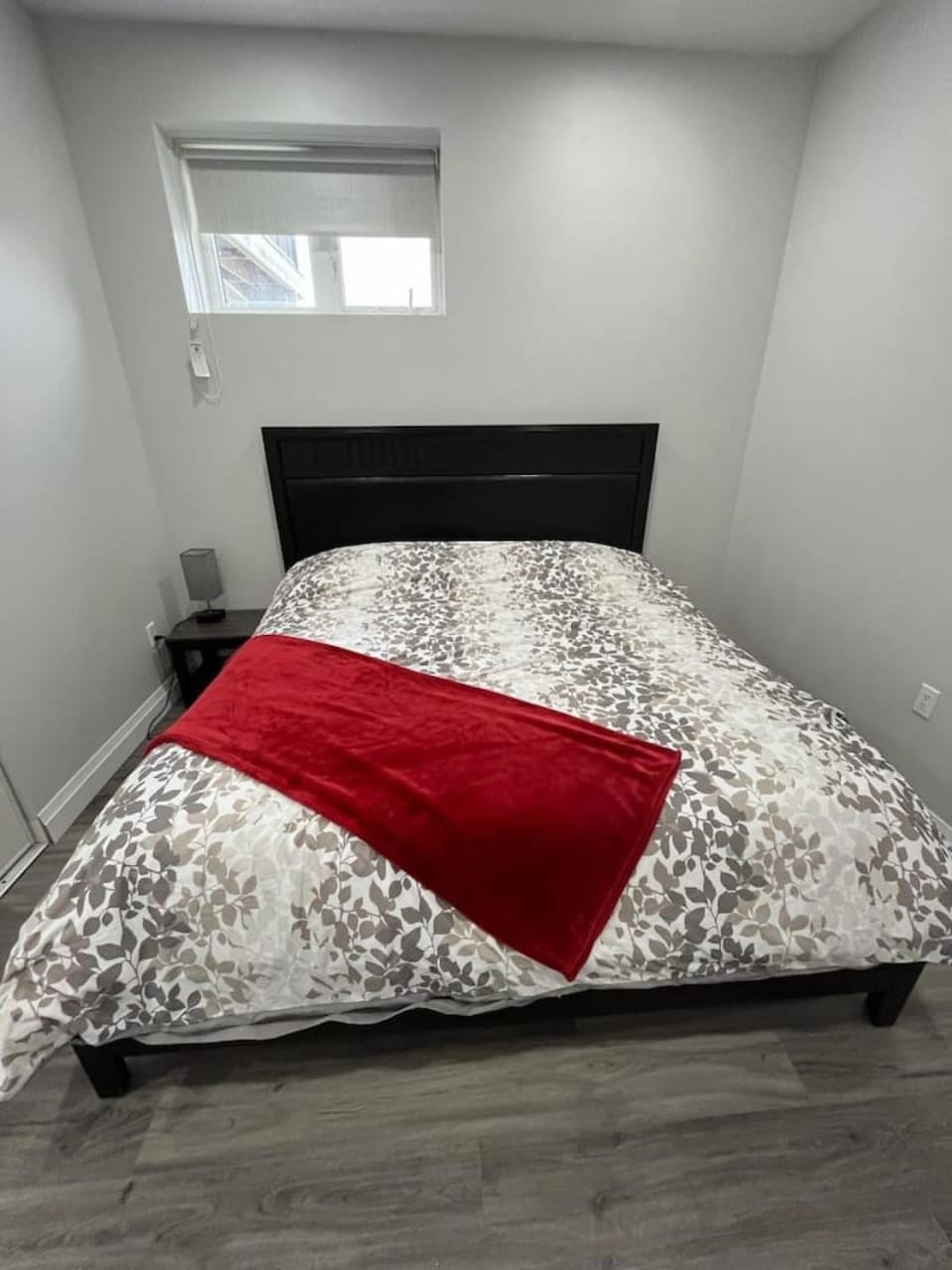2BR 1 king 1 Queen with parking 3 GBPS internet Apartment in Kitchener