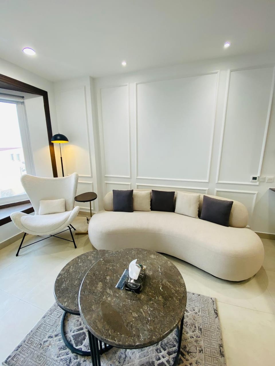 Living room, Seating area