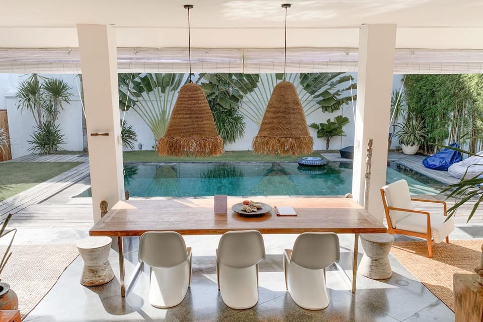 Tropical 3bdr poolvilla in heart of Seminyak Villa in North Kuta