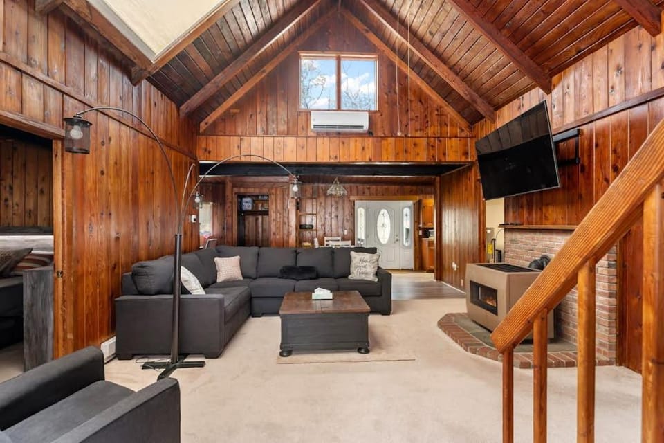 Tree Canopy Oasis House in East Quogue