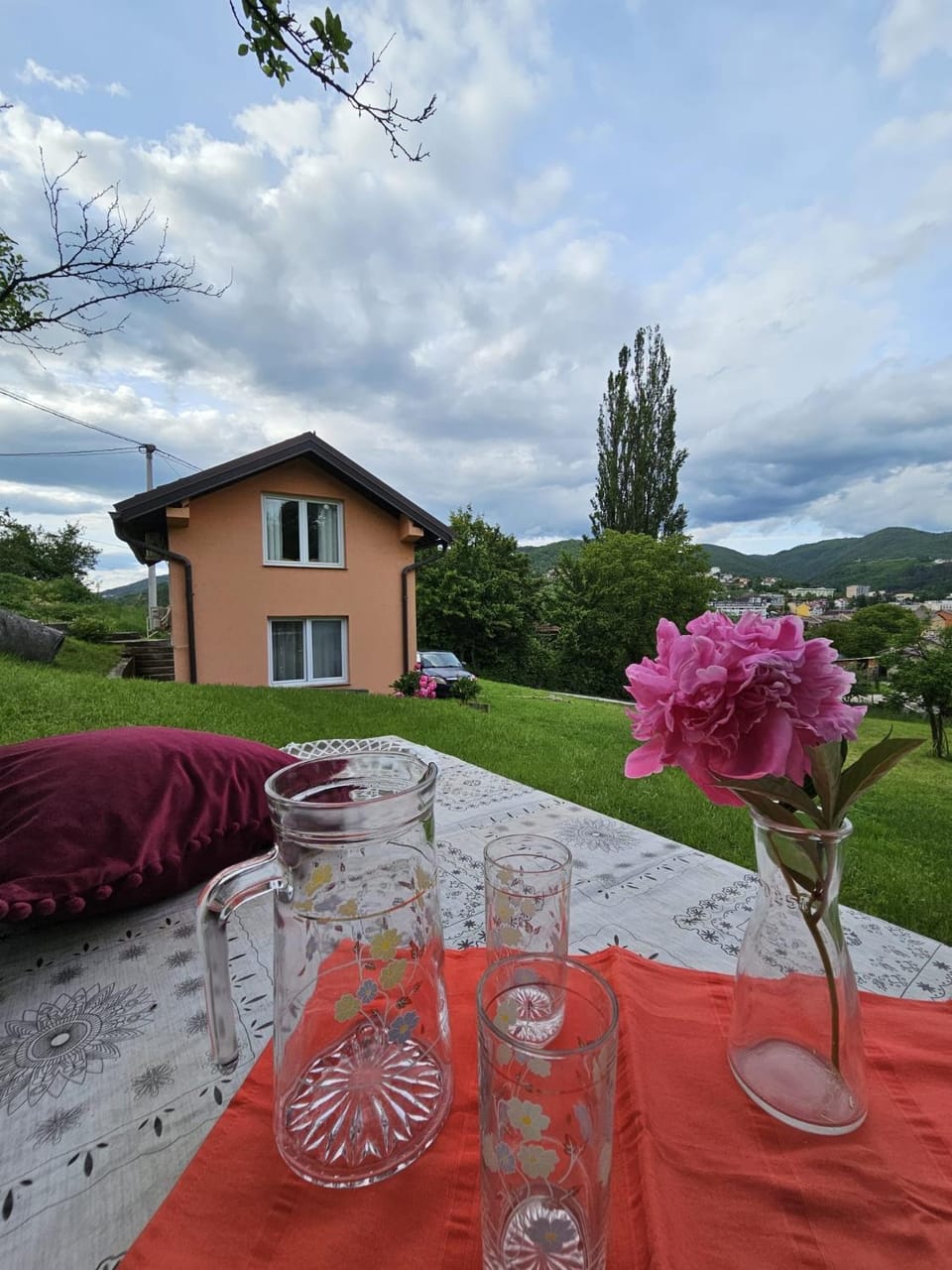 Food and drinks, Garden view, Mountain view