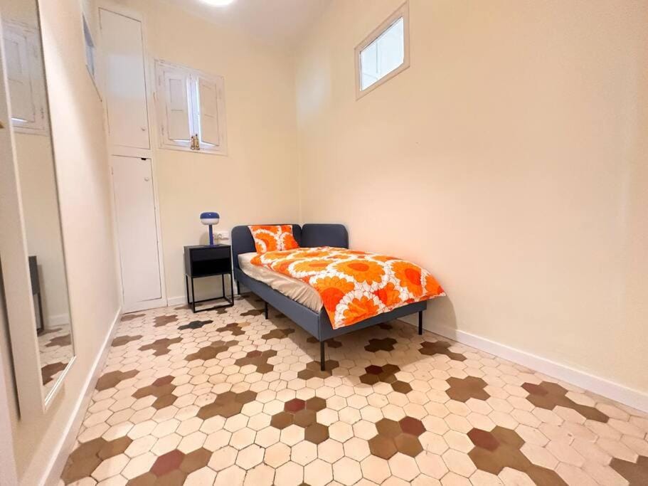 Stylish Ruzafa Market Apartment in Valencia