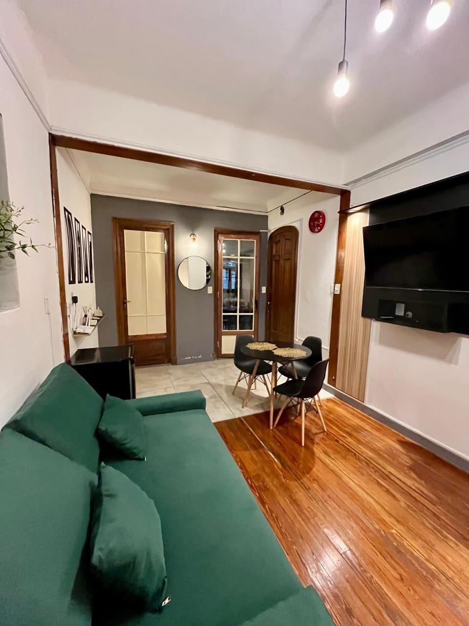 Luminoso y amplio monoambiente en microcentro Apartment in Buenos Aires
